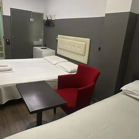 Downtown Economy Hotel 3*